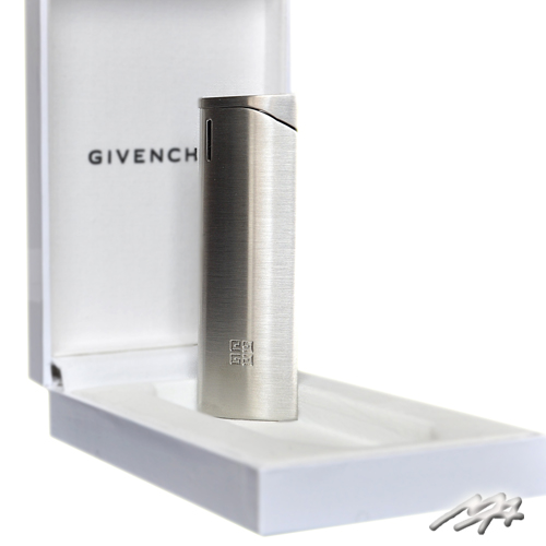 GIVENCHY SILVER SATIN PIEZZO Lighter (5002)